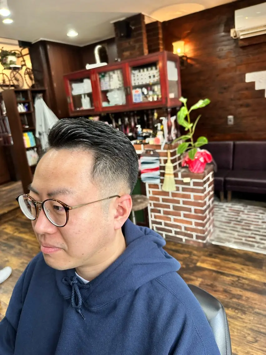 ショート メンズ フェードカット スキンフェード 💈ヤハギ カズキ　barberのヘアスタイル