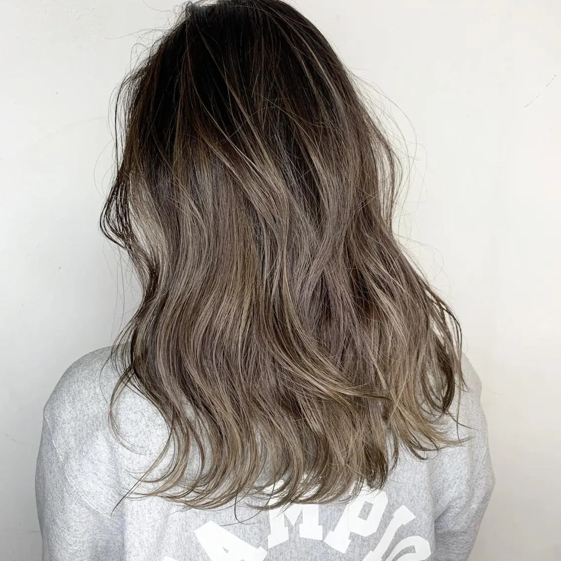 セミロング カラー 💛カラー大人気💛 c i a t eのヘアスタイル