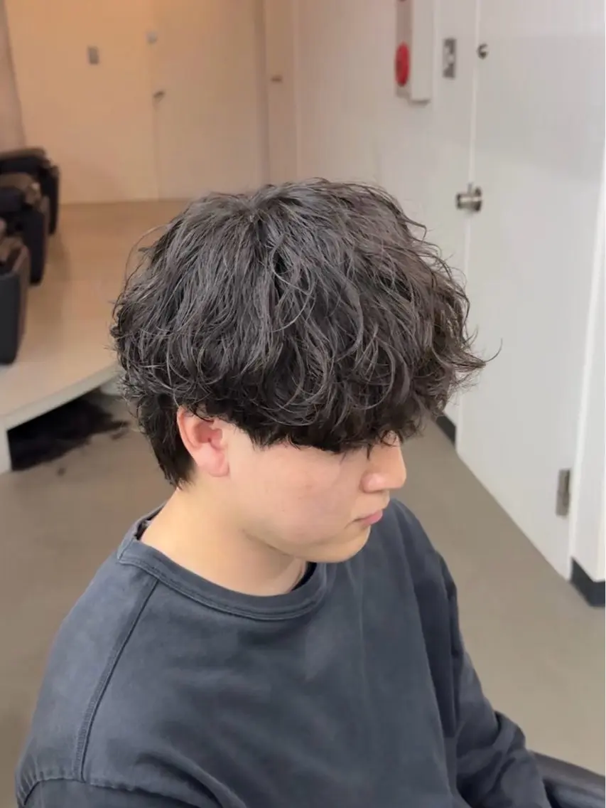 ミディアム パーマ メンズ パーマ ウチダ🦖 メンズパーマのヘアスタイル