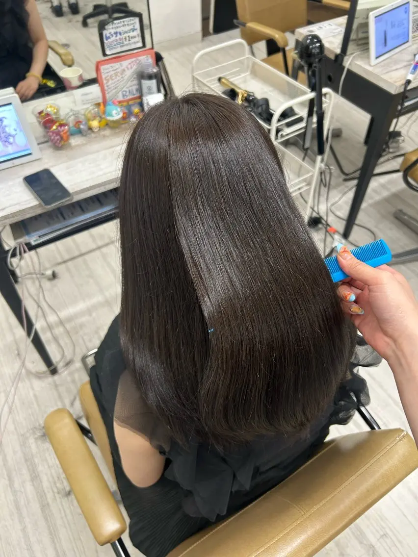 ミディアム カット ヘアカラー トリートメント MIHIRO🍀 ヘアメイク/レイヤーのヘアスタイル
