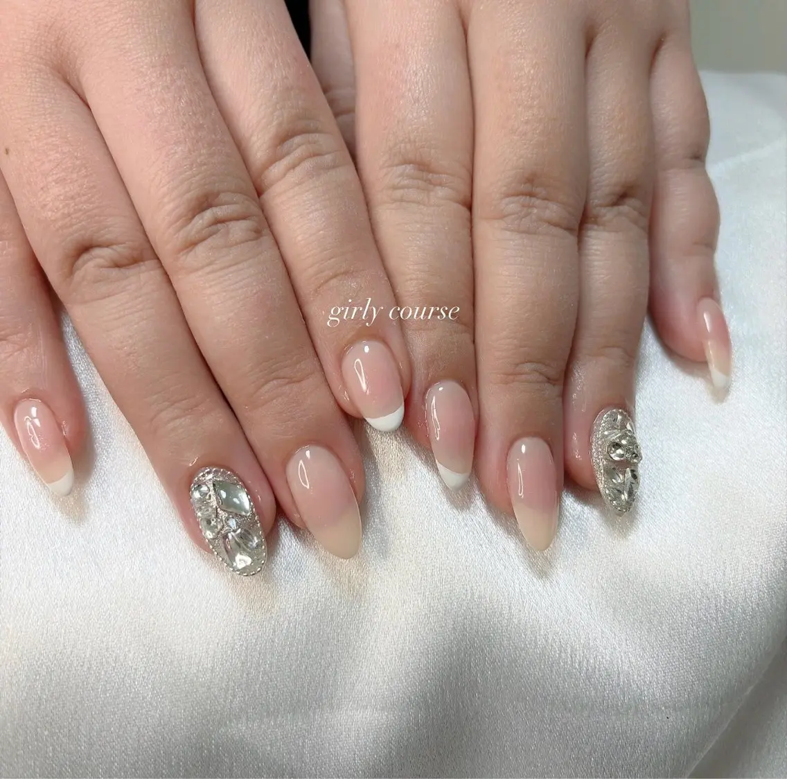 ミディアム ハンドネイル soin.nail aiのネイルデザイン