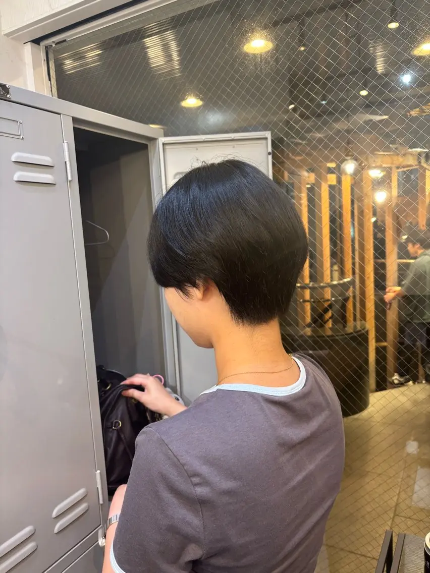 ショート ハッシュカット 髪質改善 レイヤーカット 縮毛矯正 トリートメント カット 🌙髪質改善カラー Momoka🦋のヘアスタイル
