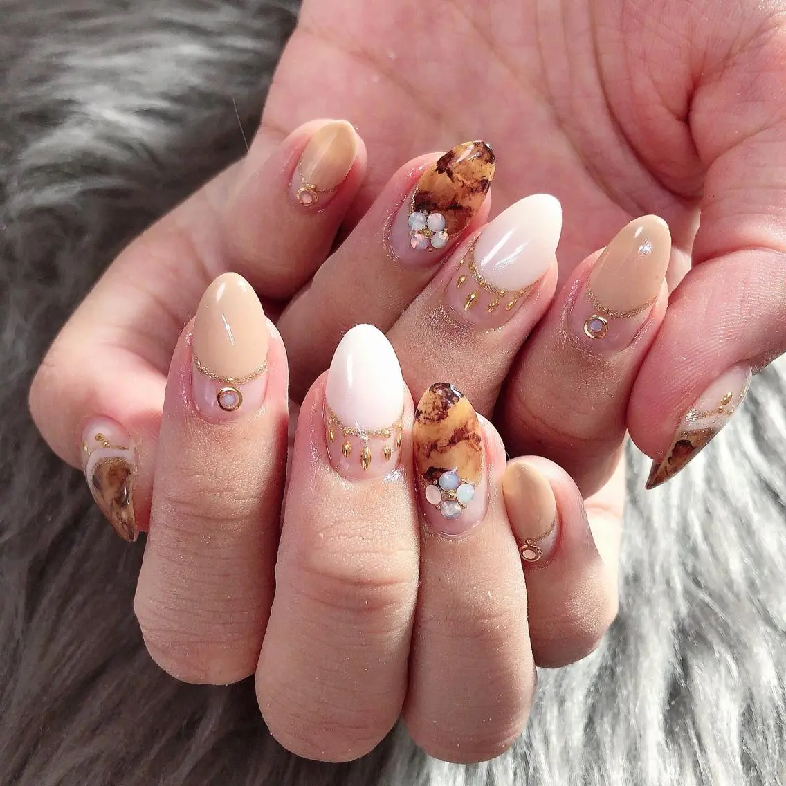 ネイル ハンドネイル puna nailのネイルデザイン
