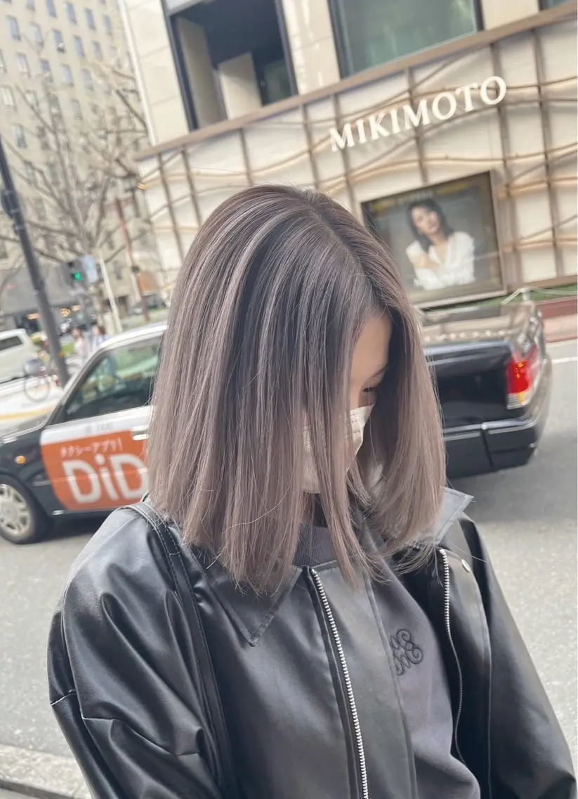 ミディアム カラー バレイヤージュ グレージュ レイヤーカット 指名数No.1 /NAOYAのヘアスタイル