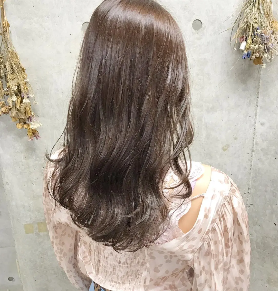 ロング カラー ヘアアレンジ ベージュカラー イルミナカラー ラベンダーカラー ラベンダーベージュ Satsuki ✂︎♡のヘアスタイル