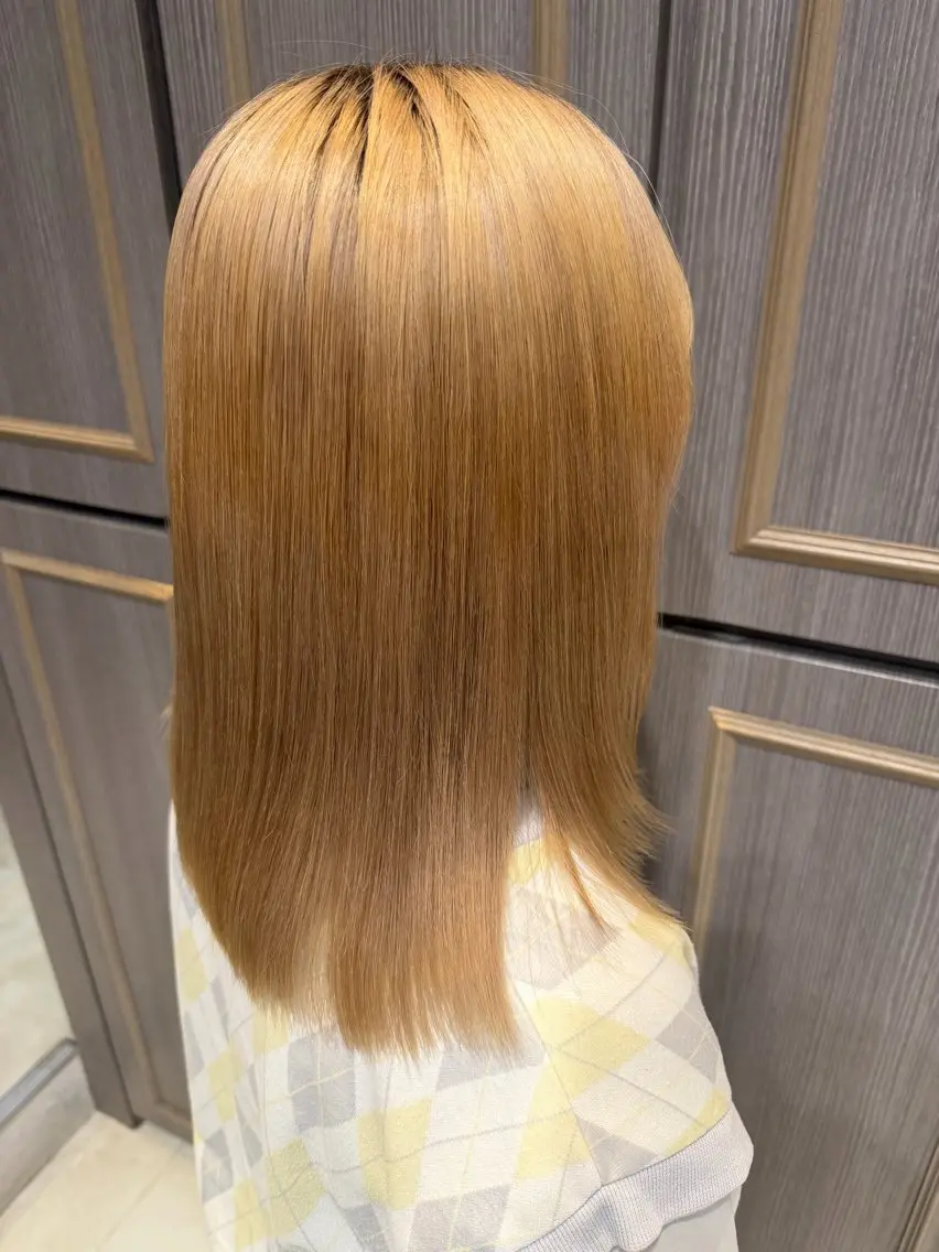 カラー 関根 奏奈のヘアスタイル