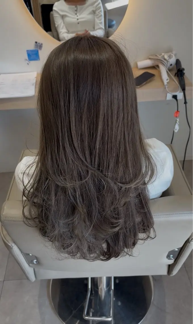 ロング カラー グレージュ オリーブグレージュ オリーブグレー カット ヘアカラー レイヤー/透明感/髪 質改善/メンズ/佐藤のヘアスタイル