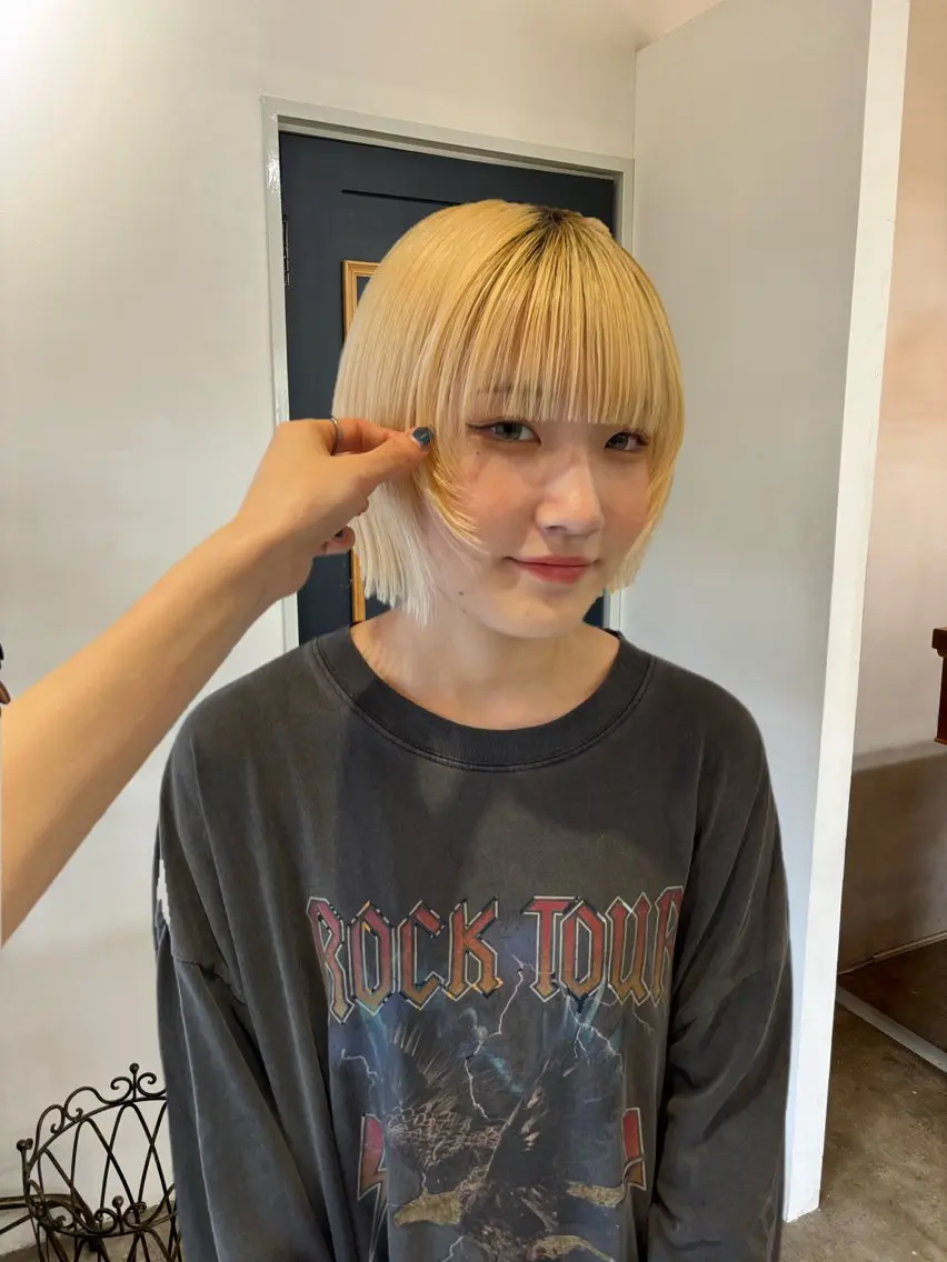 ミディアム カラー カット ヘアカラー トリートメント 縮毛矯正ボブ&顔まわ レイヤー♡TOMOEのヘアスタイル