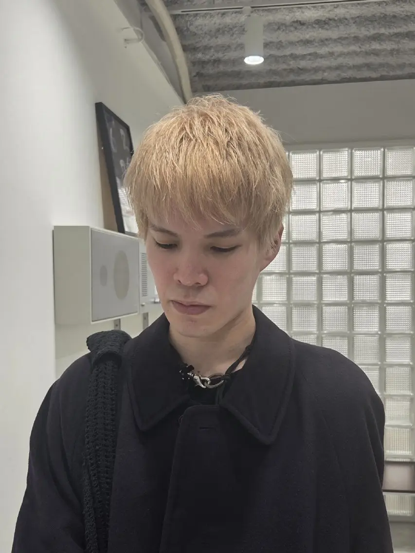 ショート メンズ メンズブリーチ メンズハイトーン カット ヘアカラー トリートメント ヨクト/当日直前✨ 予約大歓迎🙆♀️のヘアスタイル