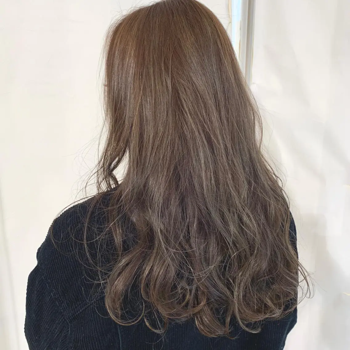ロング カラー ベージュカラー ハイライトカラー ハイライト 加藤 綾華のヘアスタイル