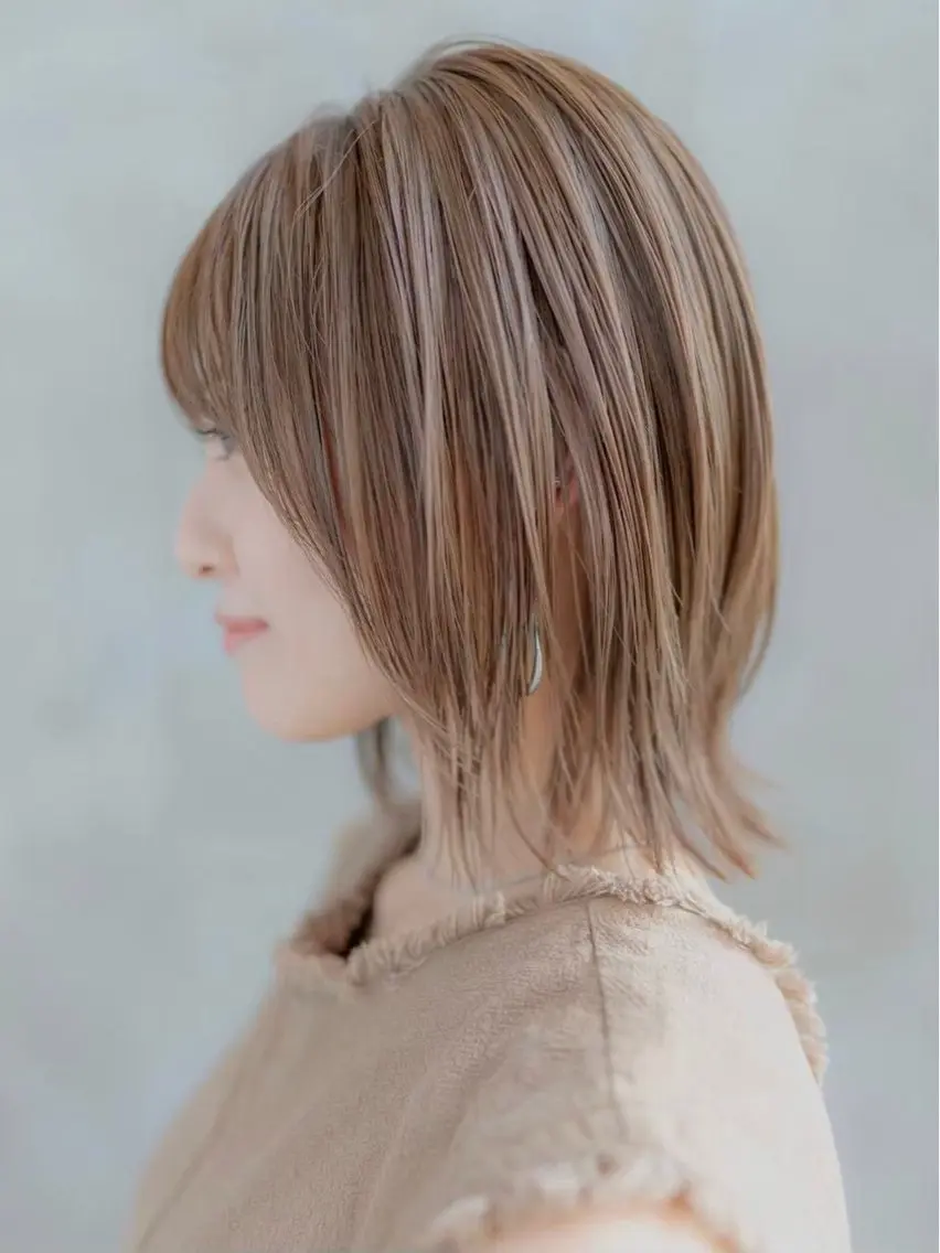 ミディアム カラー ボブレイヤー ベージュカラー オリーブベージュ ボブ レイヤーカット カット トリートメント ヘッドスパ ヘアセット 韓国レイヤー🇰🇷 韓国研修◎渋谷カイトのヘアスタイル