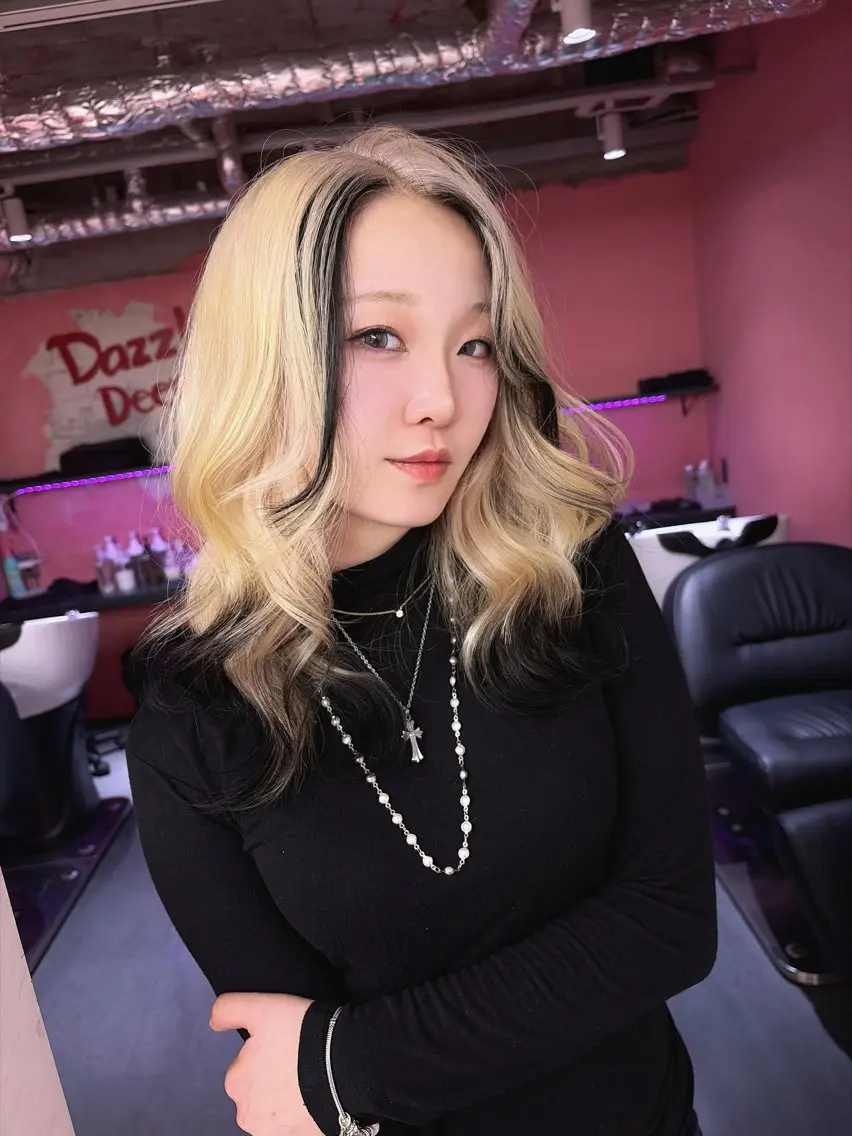 ミディアム ヘアカラー 🎀ブリーチモデル NANAMI🎀のヘアスタイル