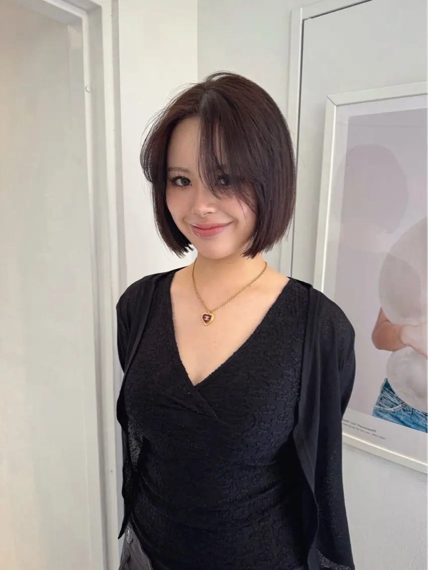 ショート rizu🤎/ 透明感カラーのヘアスタイル
