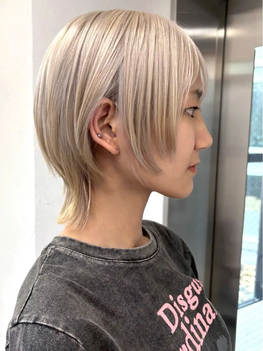ショート ヘアカラー ダブルカラー/寒色 カラー/リリカ🦕のヘアスタイル