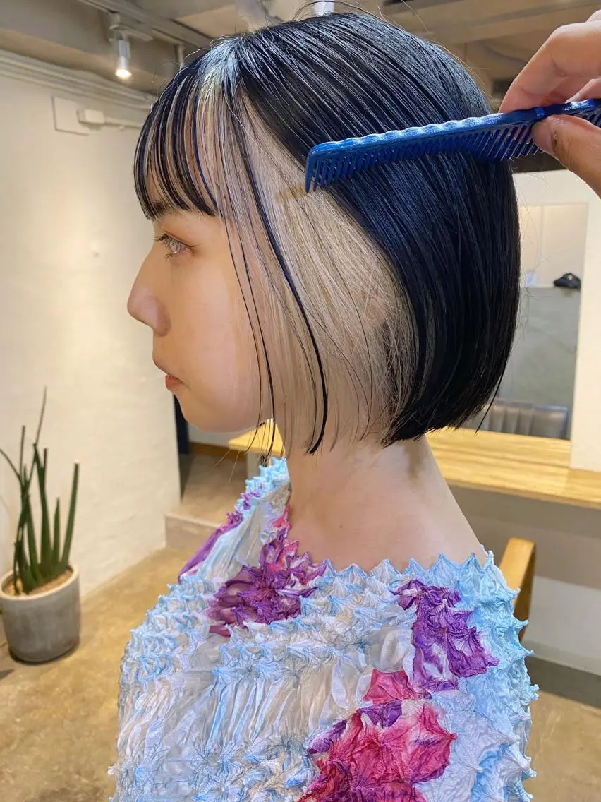 【透明感カラー】カット＋インナーケアブリーチ＋インナーカラー＋トリートメントの写真