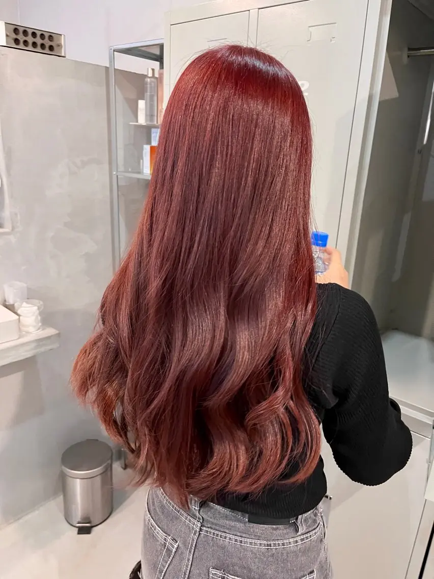 ロング カラー ブリーチ ダブルカラー ブリーチなしカラー レッドカラー 天神最安値エクステ カラーレイヤーカットのヘアスタイル
