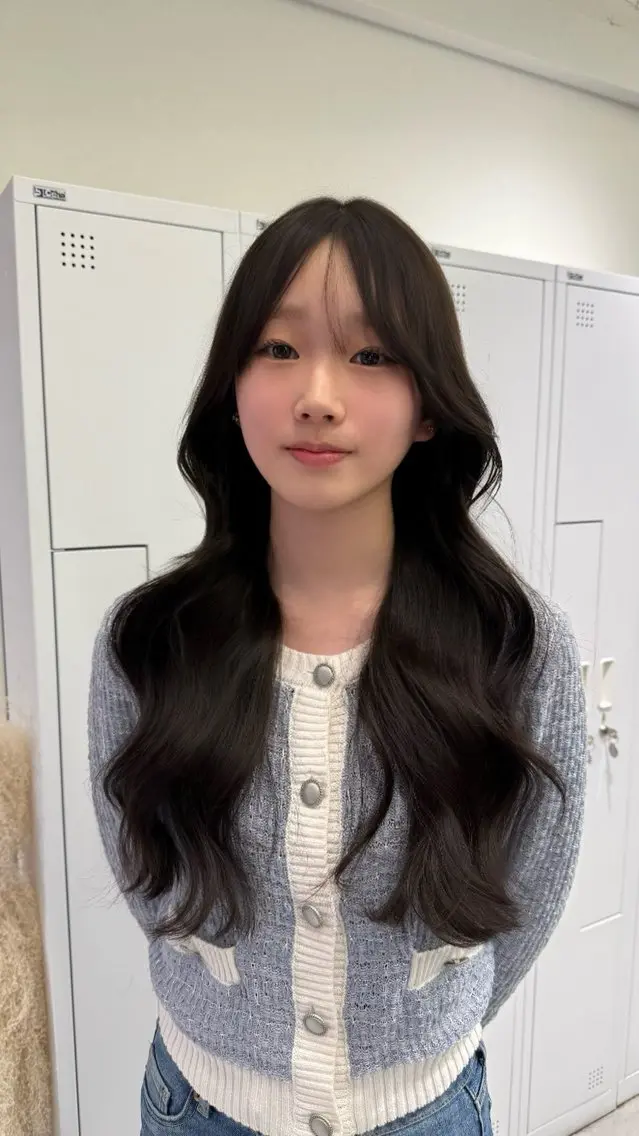 ロング レイヤーカット ロング カット ヘアカラー トリートメント 江藤貴基 レイヤー カット【駅徒歩⑥歩】のヘアスタイル
