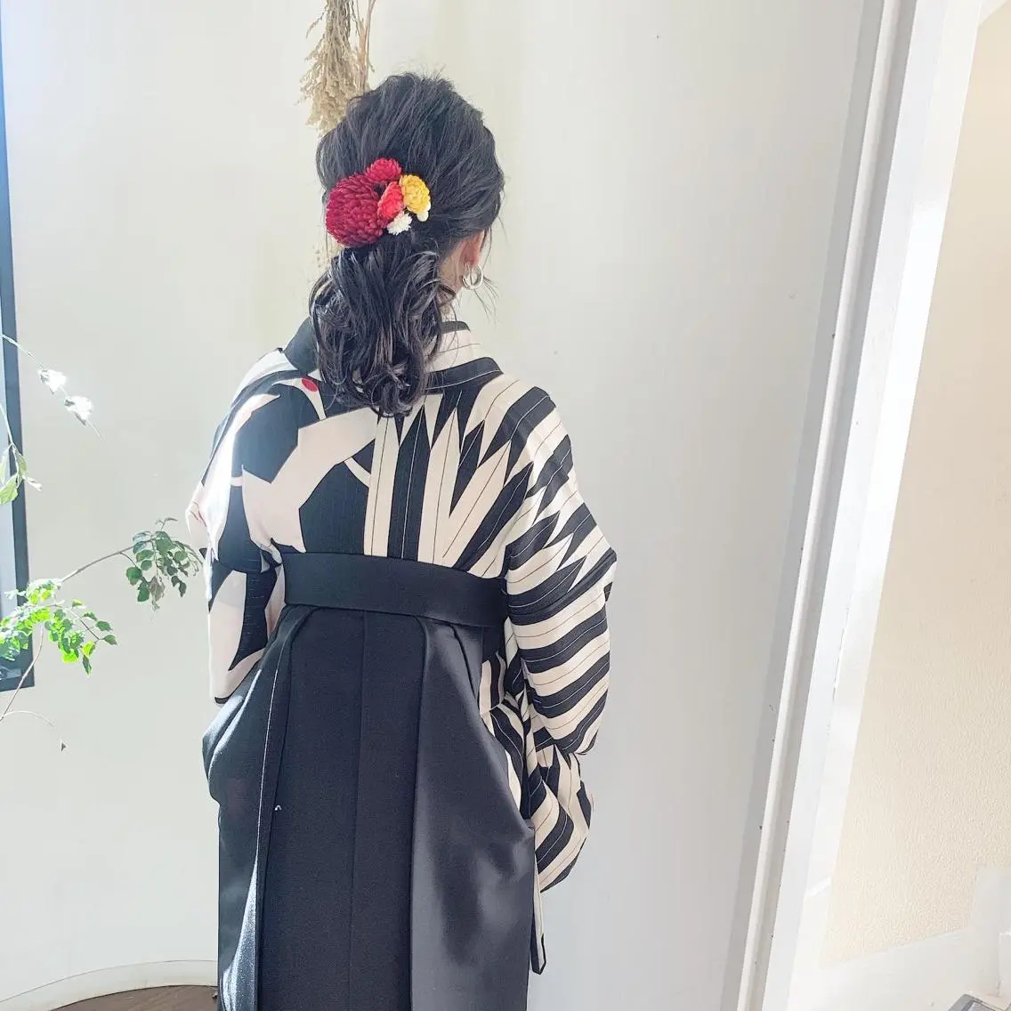 セミロング ヘアアレンジ 羽エクステ🪽 🤍まき🤍のヘアスタイル