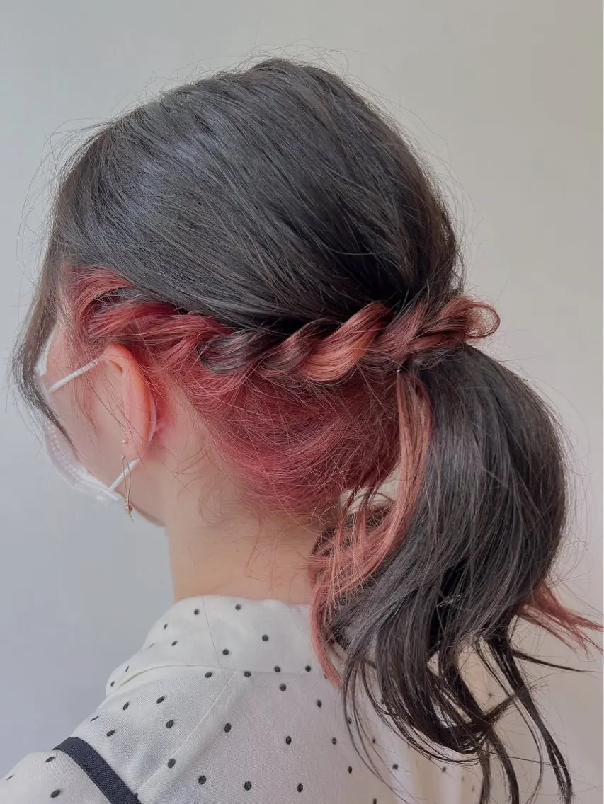 カラー インナーカラー 中田 渚のヘアスタイル