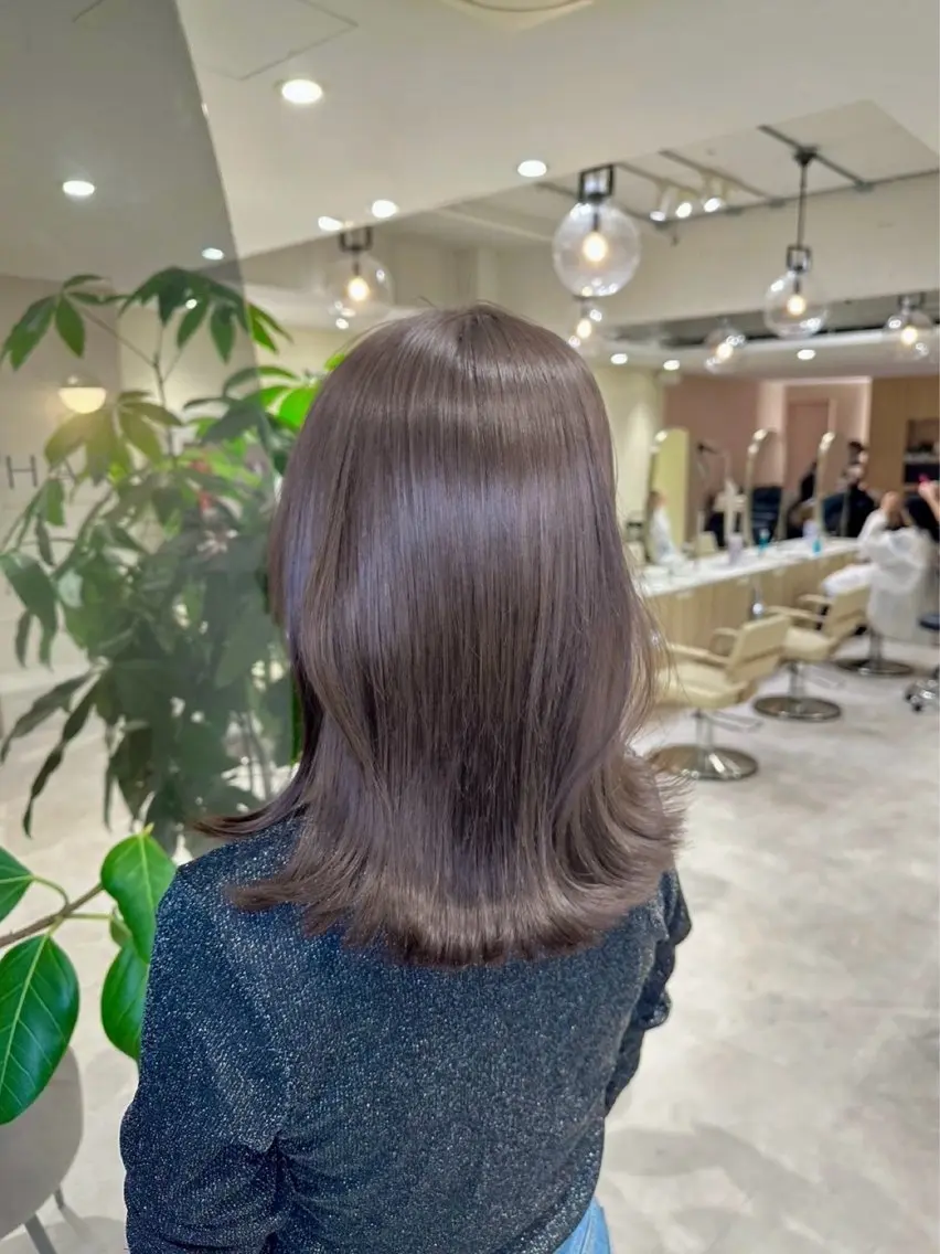ミディアム カラー ベージュカラー ブリーチ ダブルカラー イルミナカラー ブリーチなしカラー カット ヘアカラー 透明感カラー🌿 グレージュ🐺陽介のヘアスタイル
