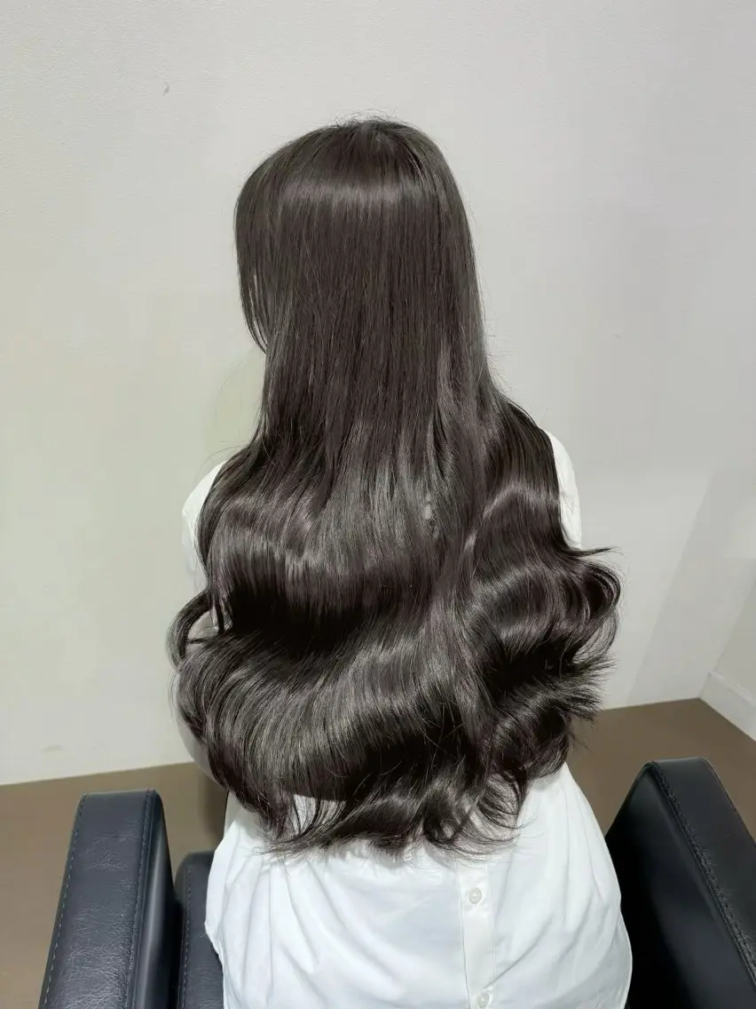 ロング カラー ヘアカラー トリートメント 【ioe 岡本】 🎀NOKO🎀のヘアスタイル