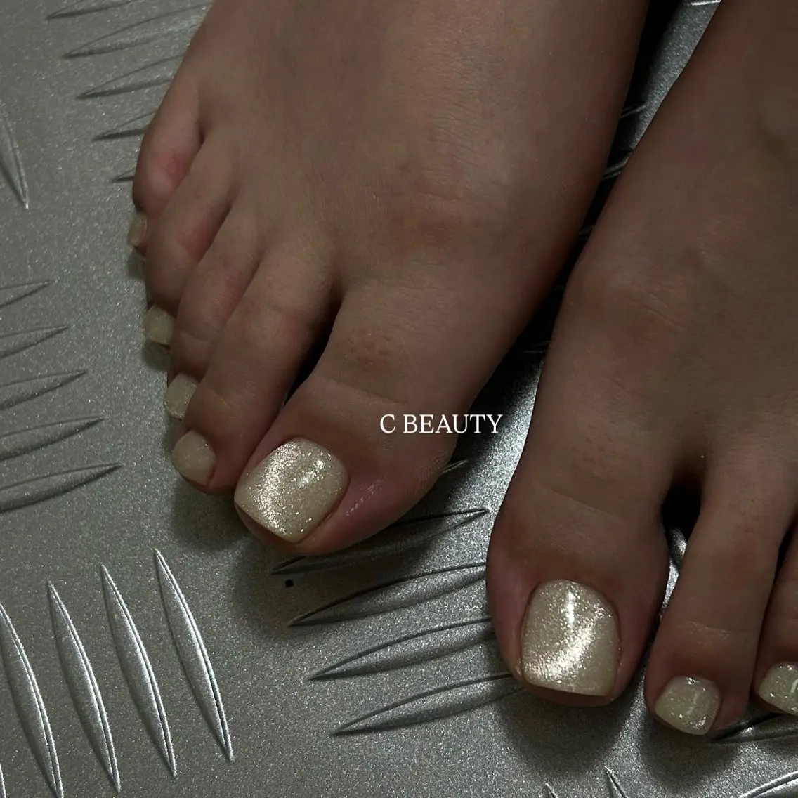 ネイル フットネイル C BEAUTY／ KAEDEのネイルデザイン