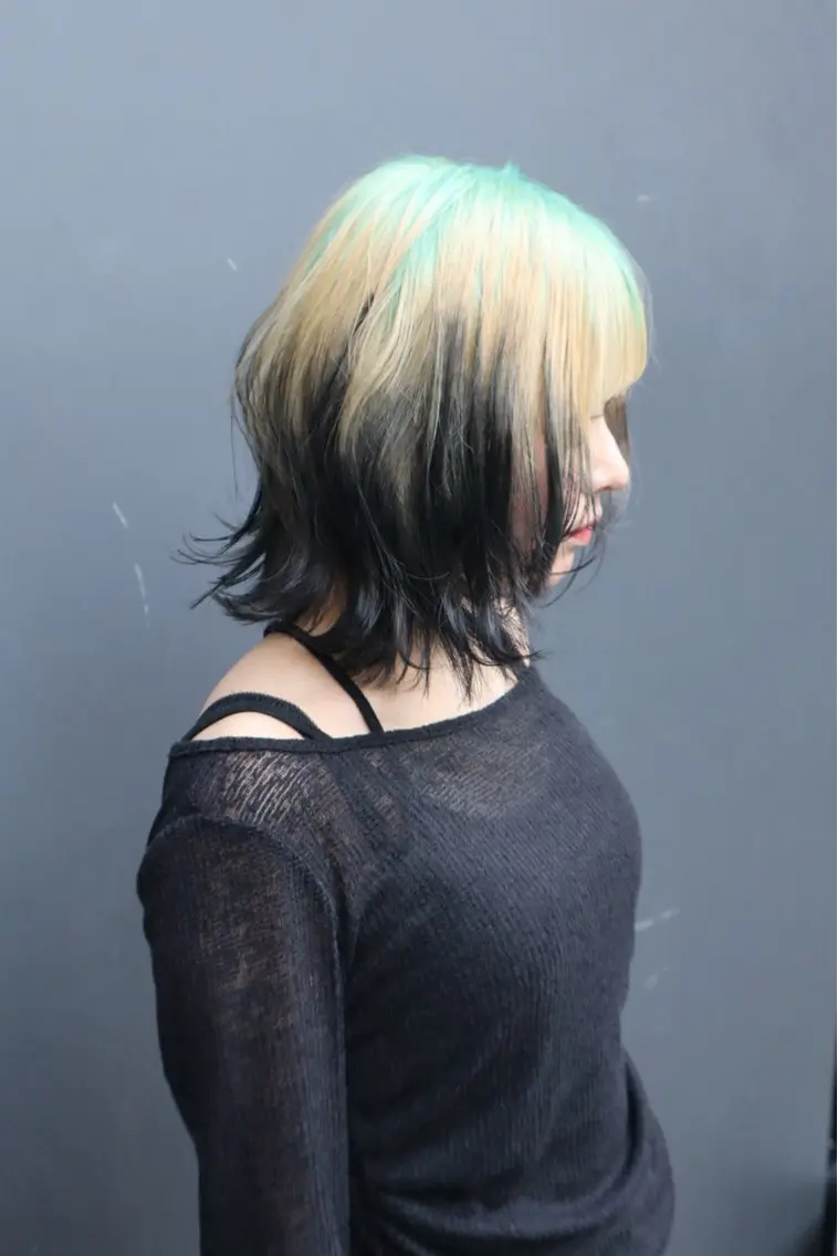 ミディアム カラー ヘアカラー レイヤー/ブリーチ iwamiya岩見谷のヘアスタイル