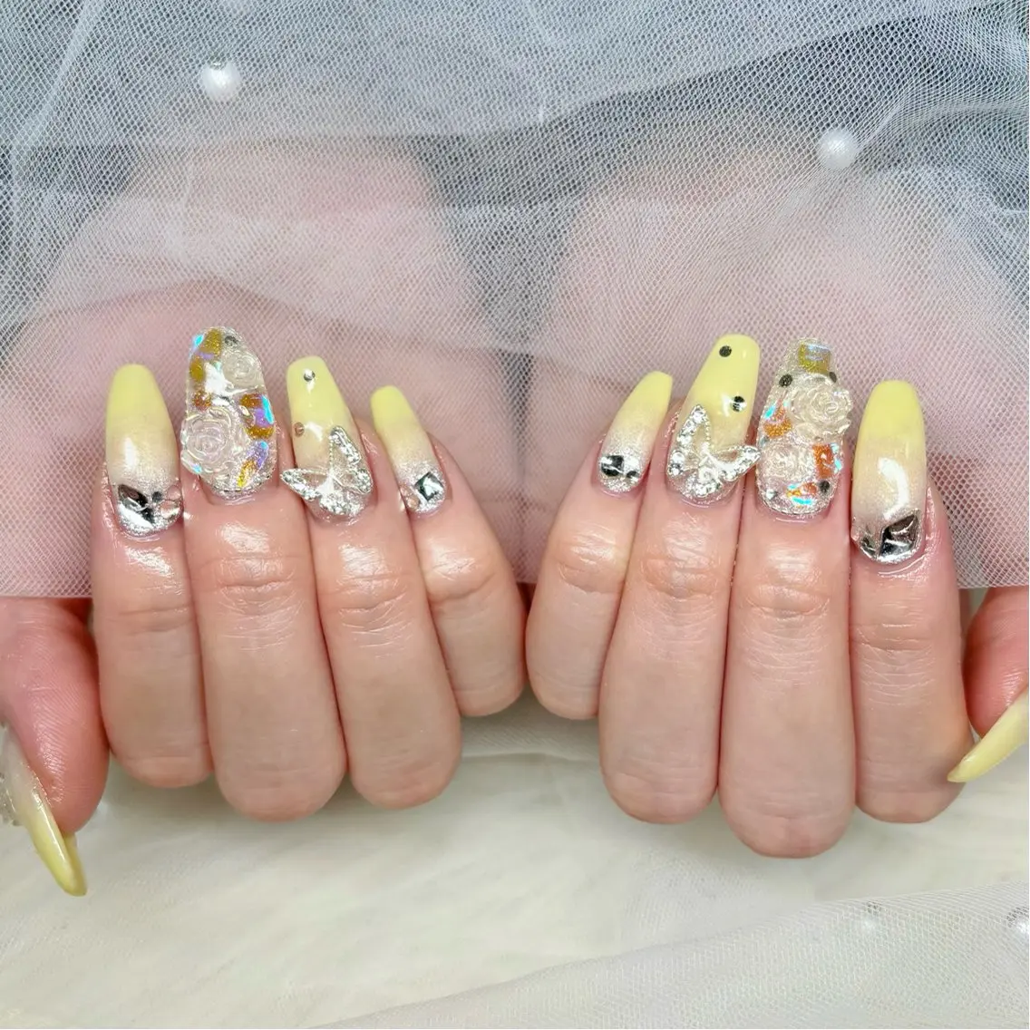 ネイル パステルネイル 黄色 ハンドネイル Y🩵 Jasmineのネイルデザイン