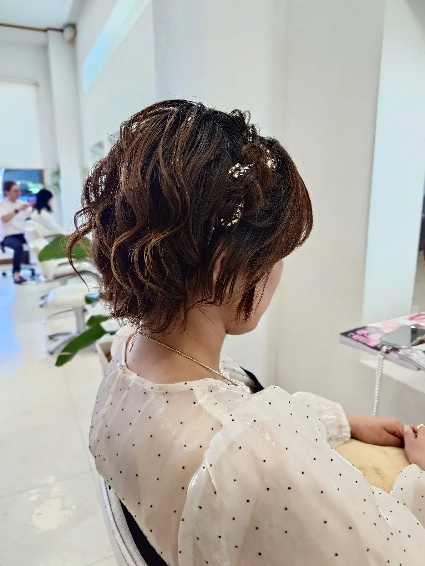 ミディアム ボブ ヘアセット キンジョウ エナミのヘアスタイル