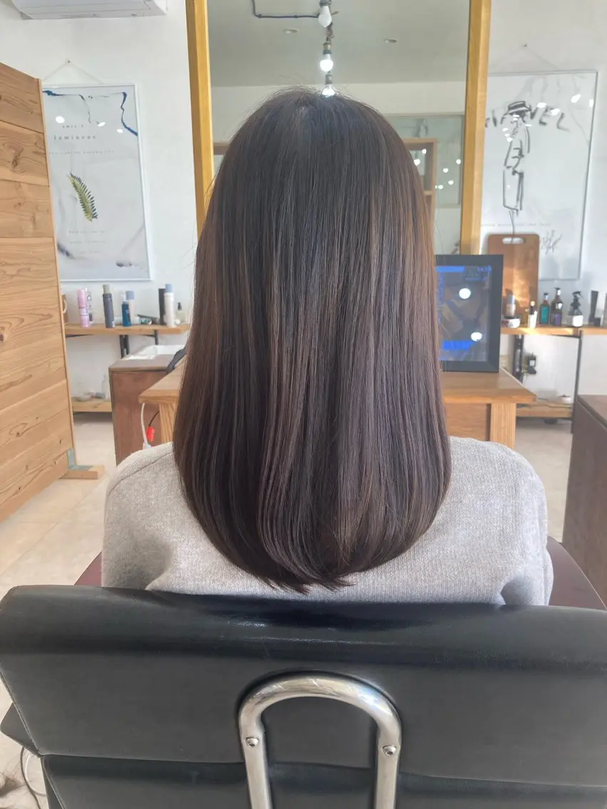 セミロング 河村 あいりのヘアスタイル