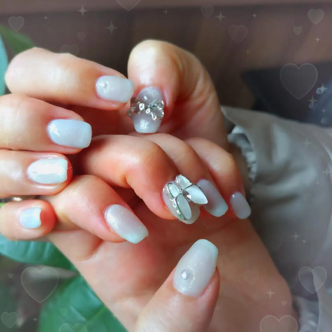 ネイル シンプルネイル ストーンネイル ハンドネイル へなちょこ ネイリストのネイルデザイン