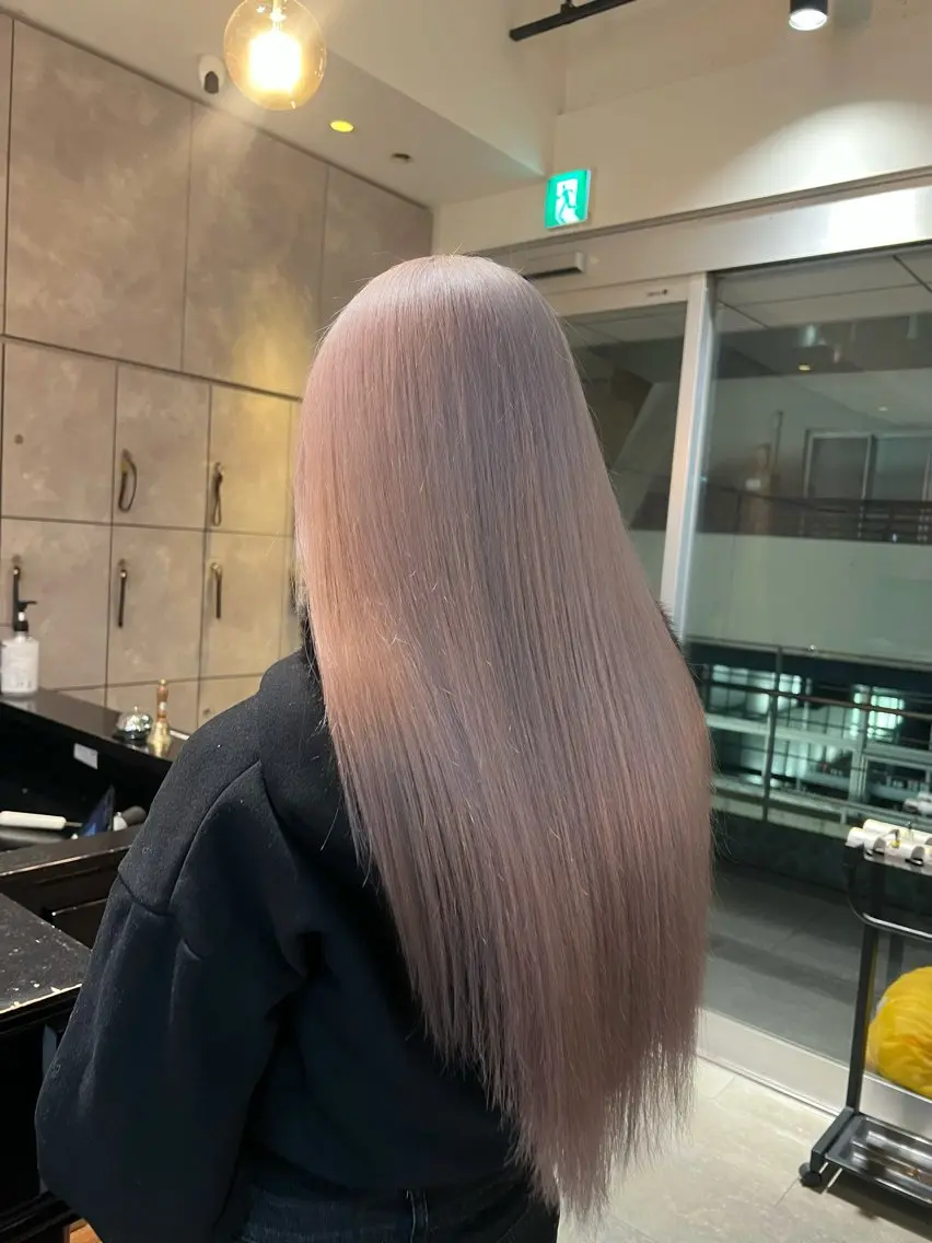 ロング カラー 🎀ハイトーン・艶 カラー HANA🎀のヘアスタイル