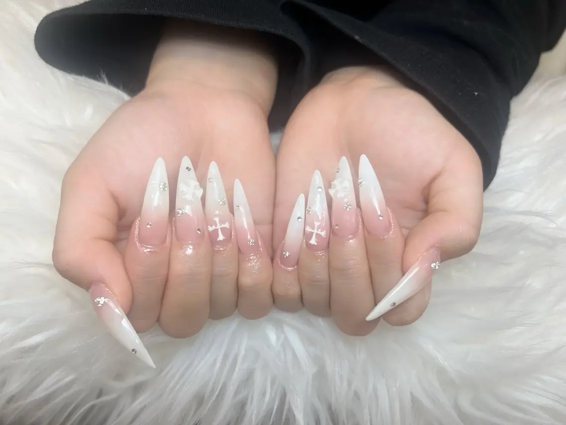 ネイル ブルー チークネイル 長さ出し フラッシュネイル ジェルネイル ハンドネイル Kei Nail 長さ出し 付け放題のネイルデザイン