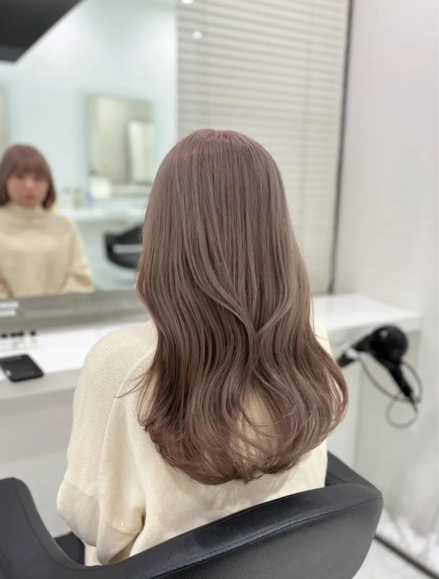 ロング カラー ヘアカラー トリートメント 盛れる上質ワンホン ヘア🤍YUME🤍のヘアスタイル
