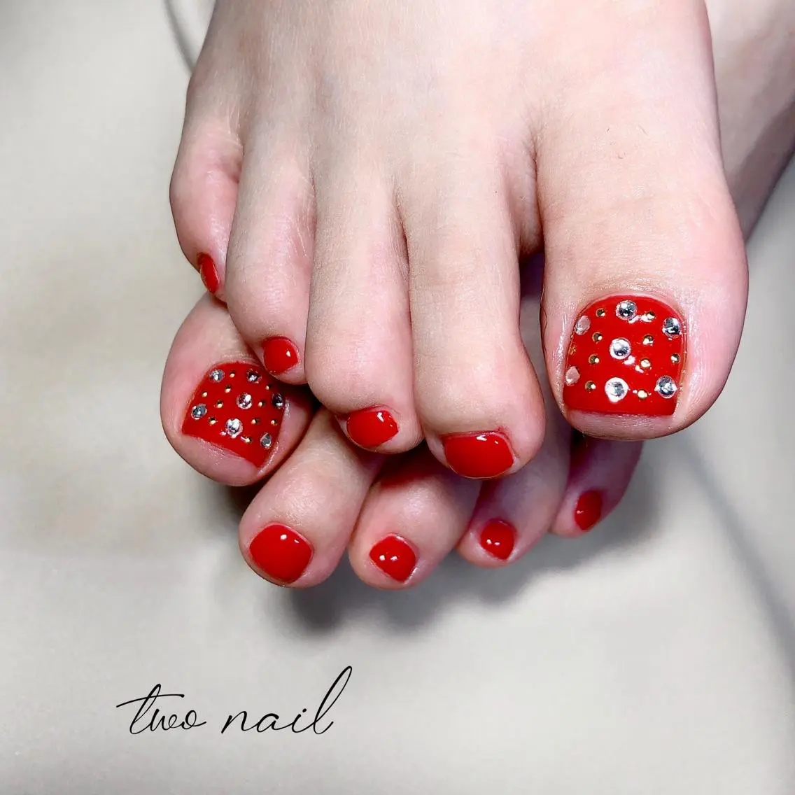 ネイル アートネイル フットネイル ハート ニュアンスネイル ホワイト フットネイル two nailのネイルデザイン