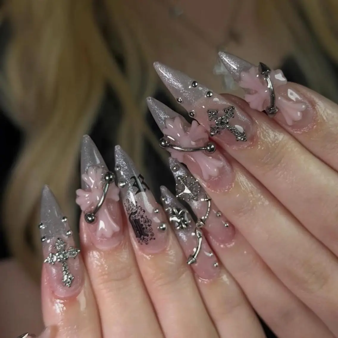 ネイル アートネイル チークネイル ドット フットネイル フレンチネイル ハンドネイル Genie Mika Nailsのネイルデザイン