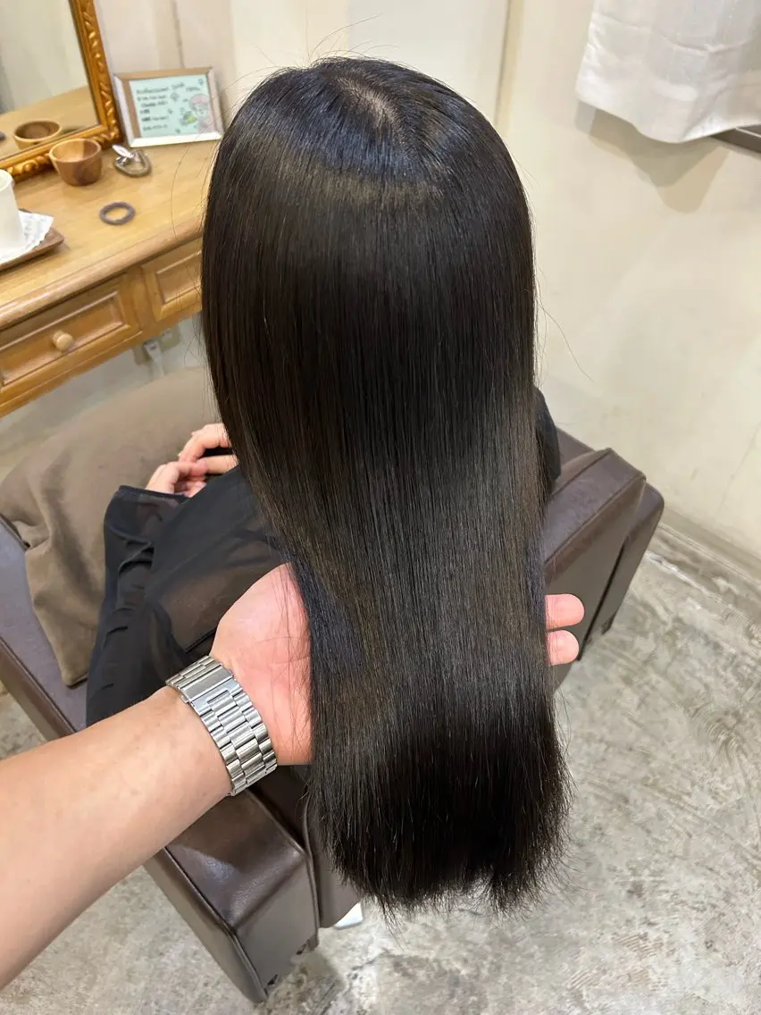 ロング カラー 小澤 一稀のヘアスタイル