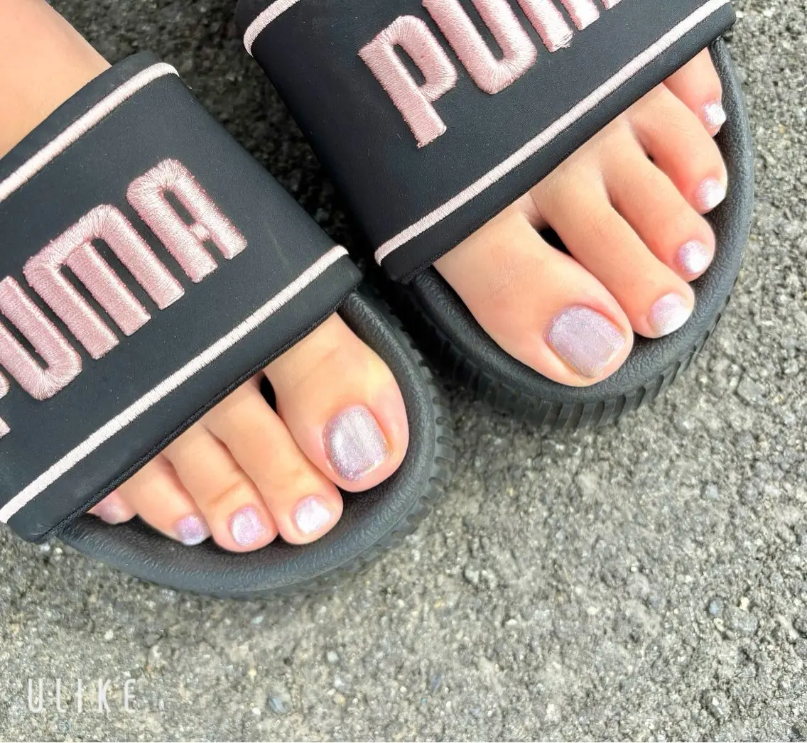ネイル フットネイル マグネットネイル ワンカラーネイル 夏ネイル LUANA n'sのネイルデザイン