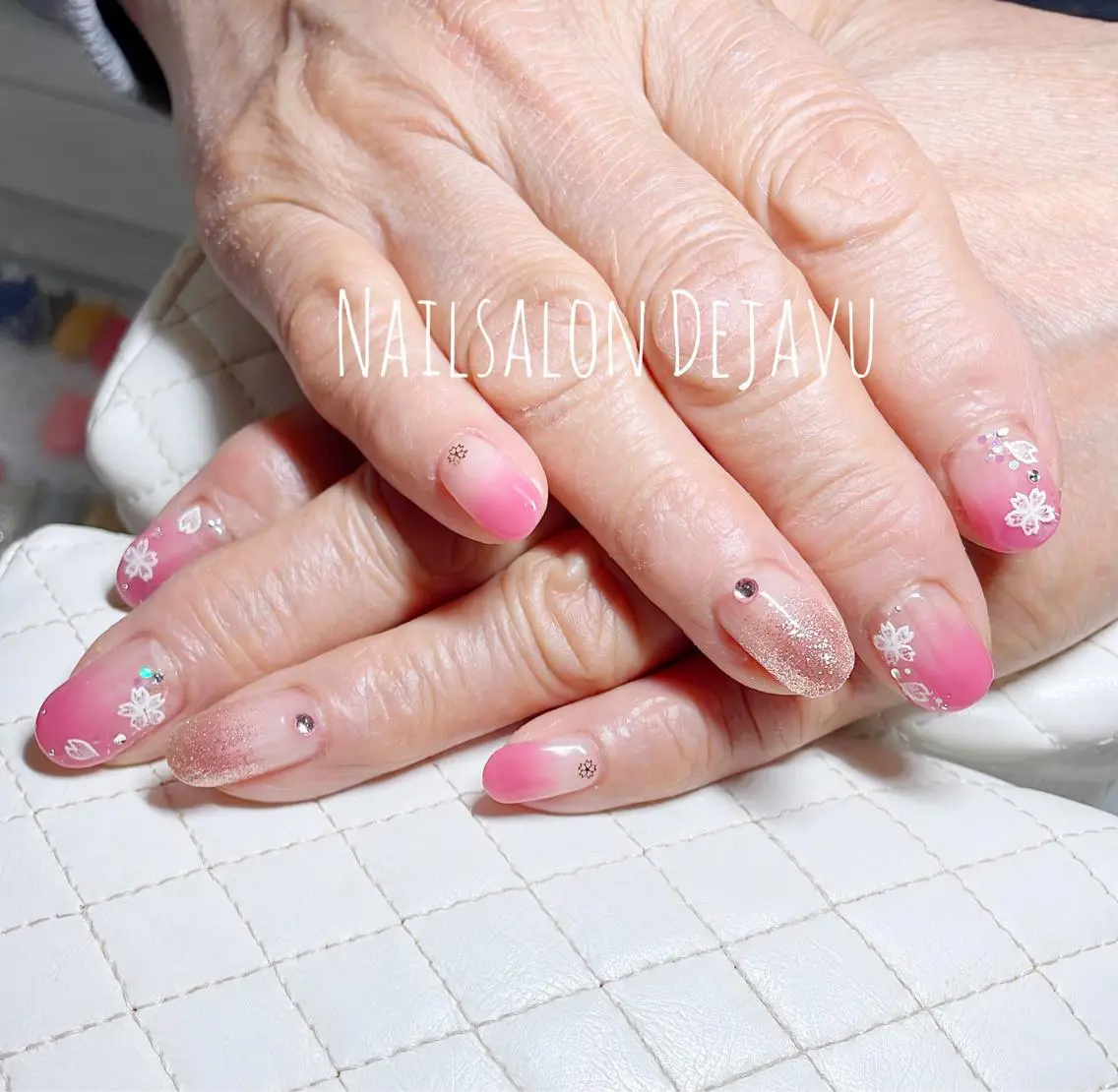 ネイル アートネイル 桜ネイル グラデーション シンプルネイル Nail salon Dejavu 🌿のネイルデザイン