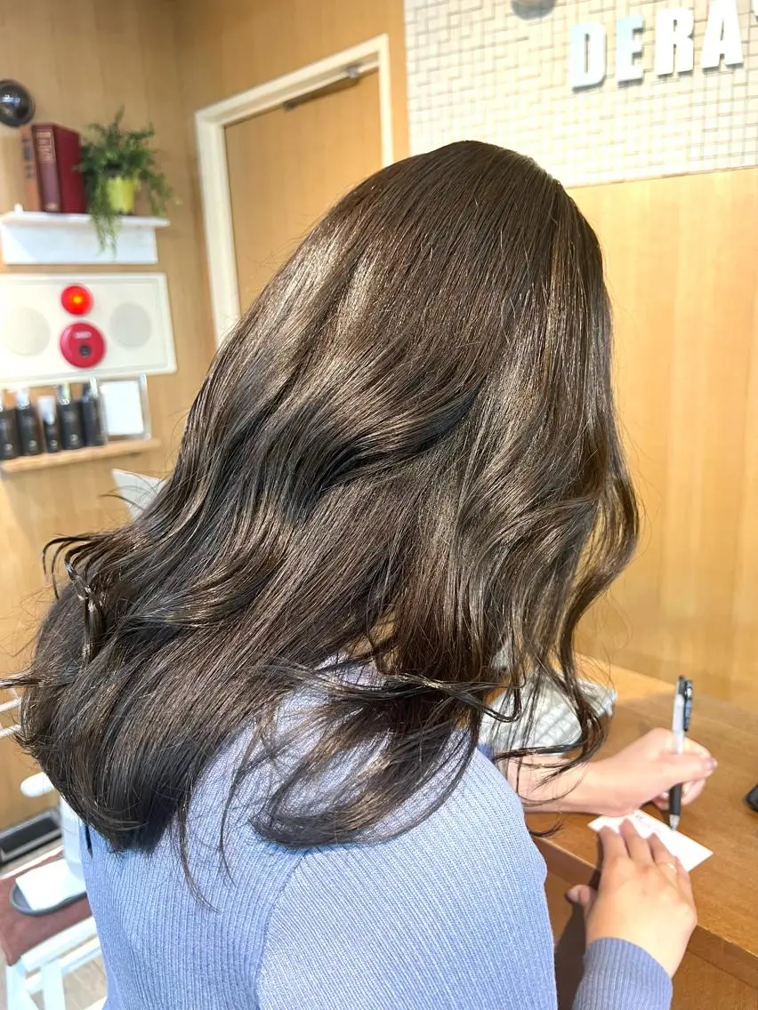 髪のダメージ９５％回復『イルミナ Rカラー』+カット＋TOKIOトリートメントの写真