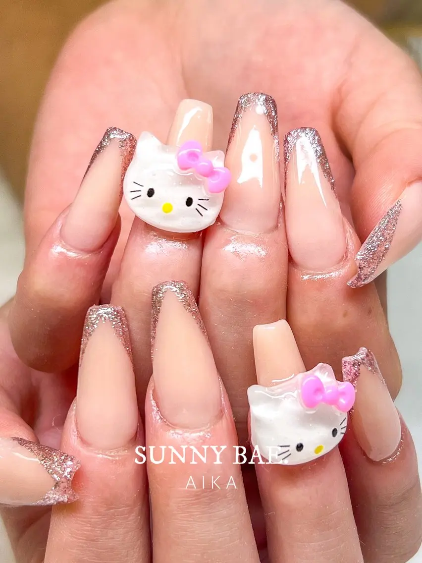 ネイル ジェルネイル キラキラネイル ロングネイル 持ち込み ワンカラーネイル Made By AIKAのネイルデザイン