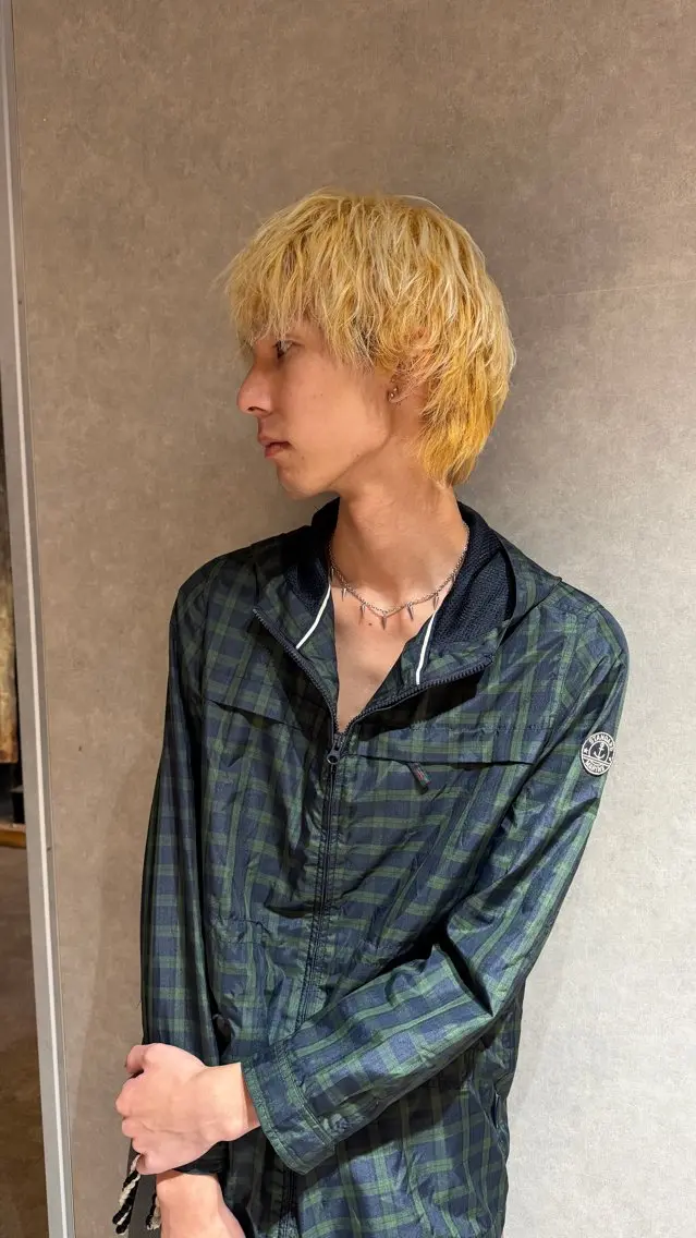 カラー メンズ マッシュウルフ マッシュ メンズウルフカット ウルフカット 吉岡 昌吾のヘアスタイル
