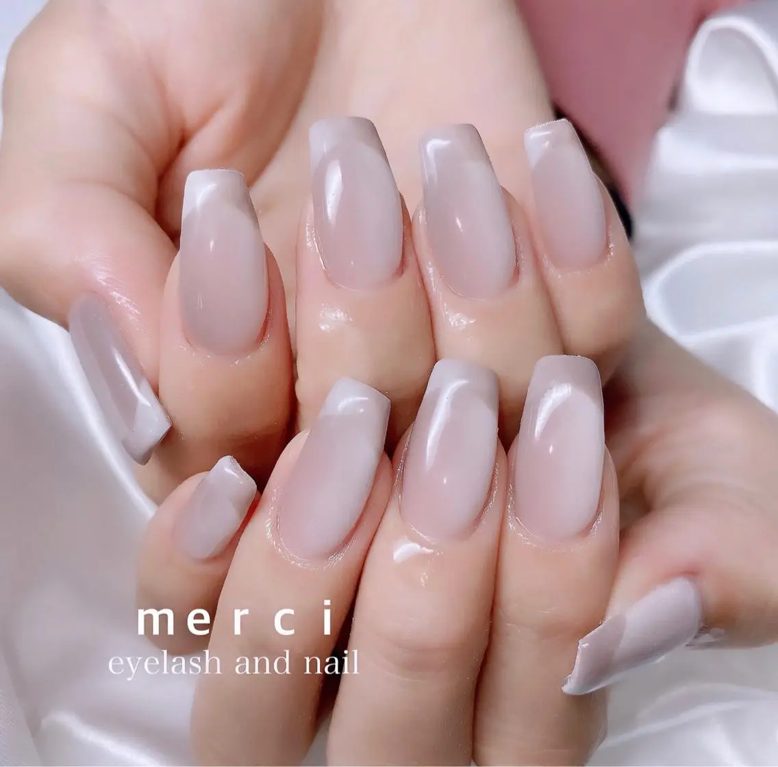 ネイル フレンチネイル オンブレフレンチ merci nailのネイルデザイン