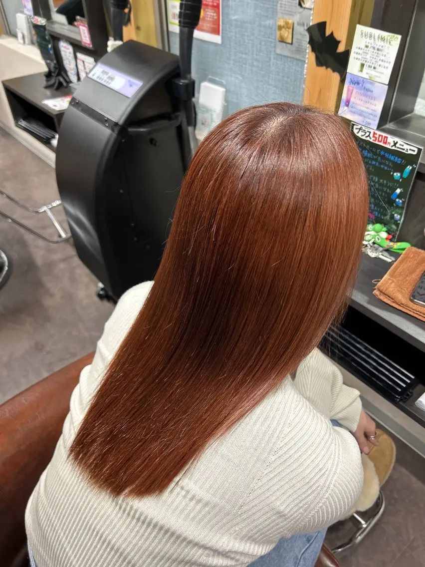 セミロング カット 国府田 裕のヘアスタイル
