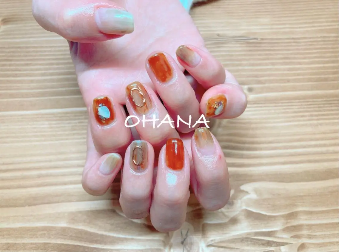 ネイル べっ甲ネイル フットネイル マグネットネイル ミラーネイル ニュアンスネイル nailroom OHANA🌴のネイルデザイン