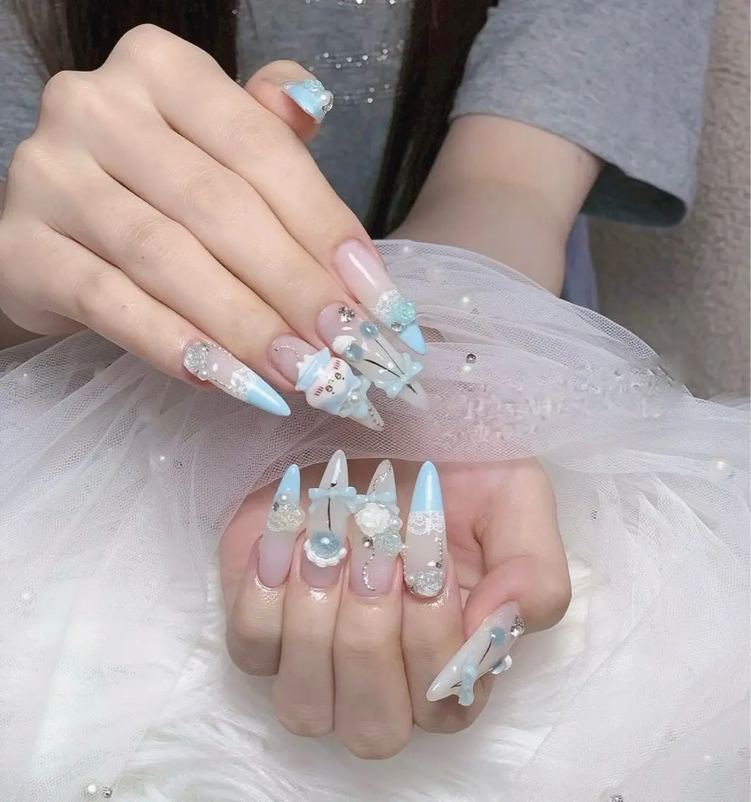 ネイル アートネイル ボルドー フレンチネイル ジェルネイル 氷ネイル・うるうるネイル ハンドネイル Julie Nail Rinのネイルデザイン