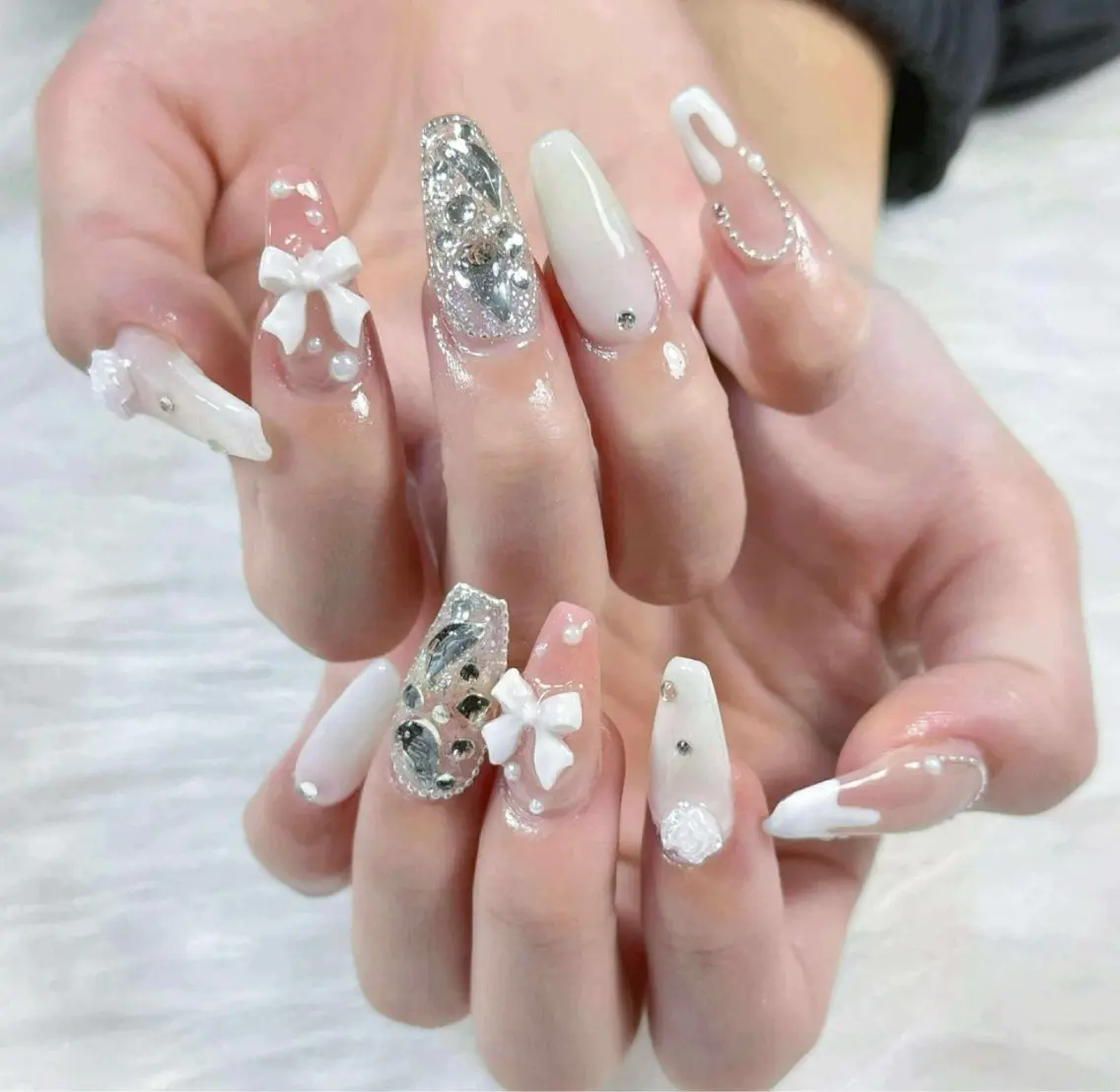 ネイル Hin Hana Nailのネイルデザイン