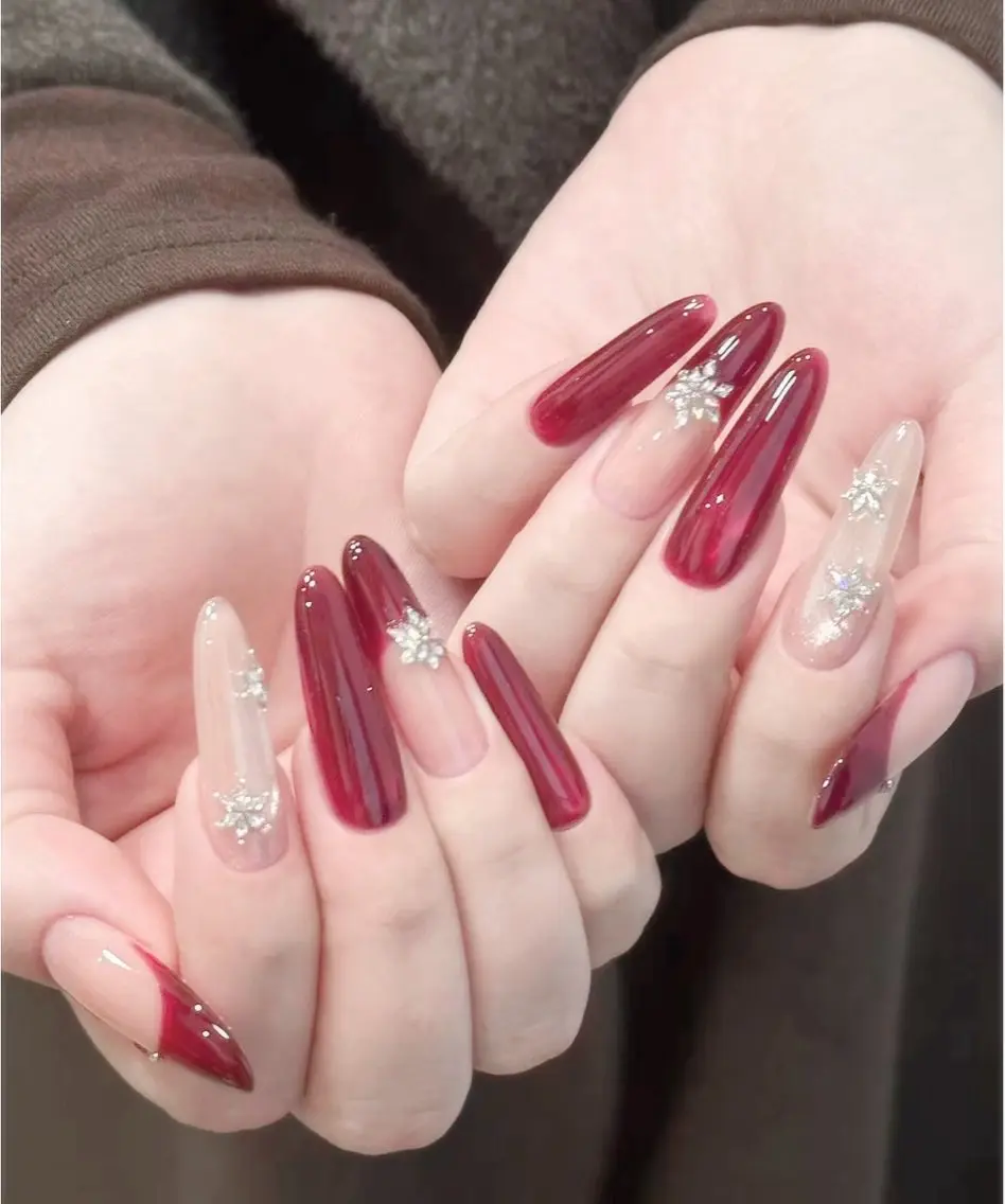 ネイル チークネイル 長さ出し フレンチネイル ガーリー 韓国ネイル ハンドネイル ハンドケア Sun Nail 池袋のエステ・リラクイメージ