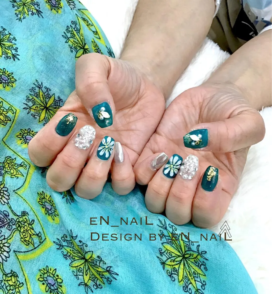 ネイル EN_NAIL 野中本店Ayakaのネイルデザイン
