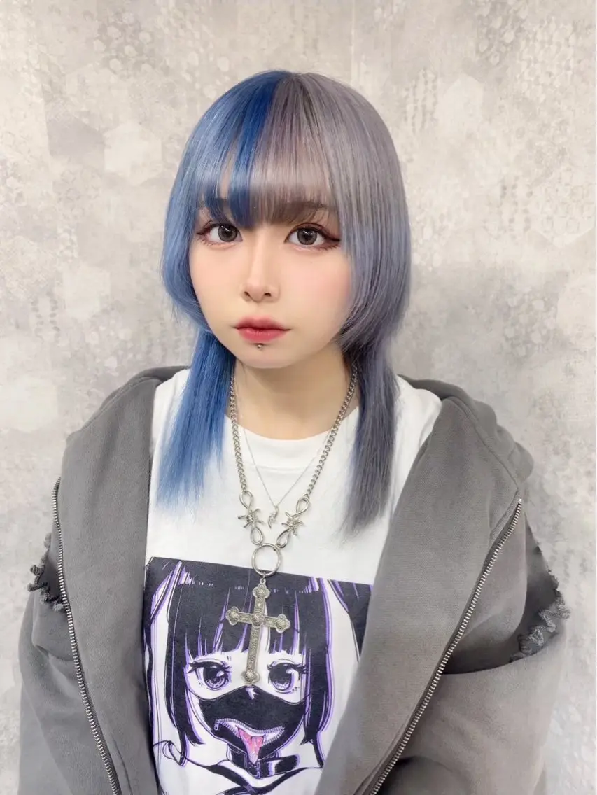 セミロング 【韓国×ハイトーン】 🇰🇷SOGO🩶のヘアスタイル